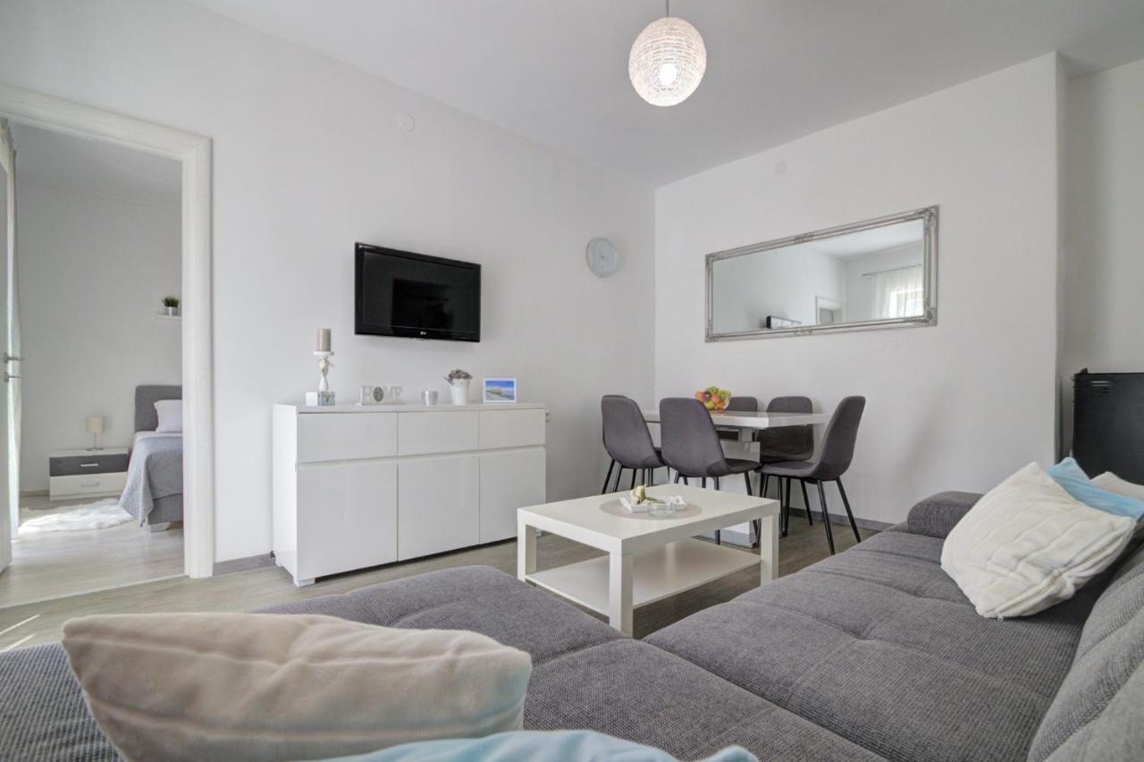 Apartman Luka Sveti Juraj Exteriör bild